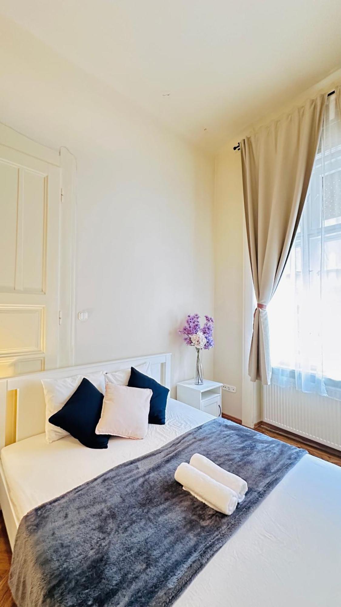 Hogyes Endre Apartment Boedapest Buitenkant foto